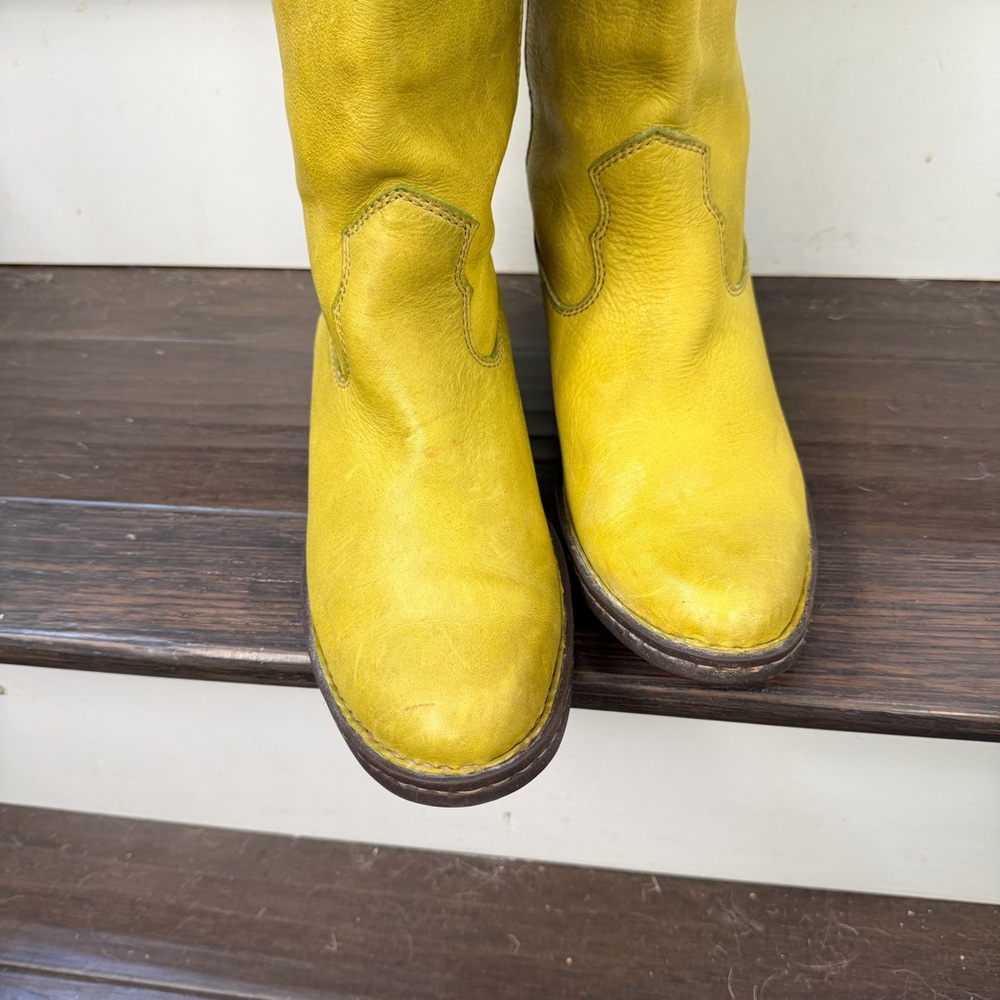 Incredible Chartreuse Born Leather Western Boots Size 8.5 - Picture 6 of 9
